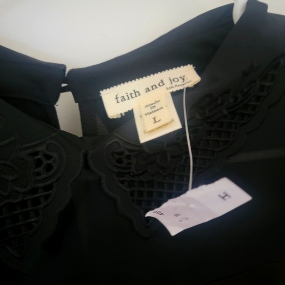 Tops - Picture 2 of 3